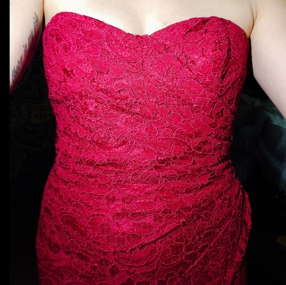 NWT Red lace gown - Picture 4 of 5